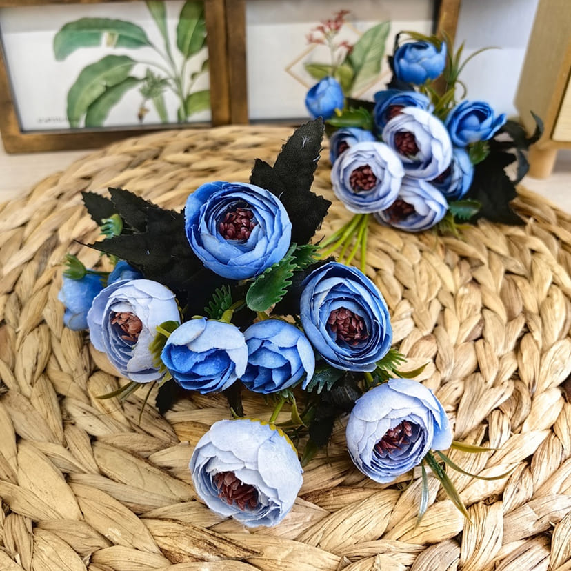 Искусственные цветы в Альметьевске | Цветы искусственные «Камелии», голубые, букет